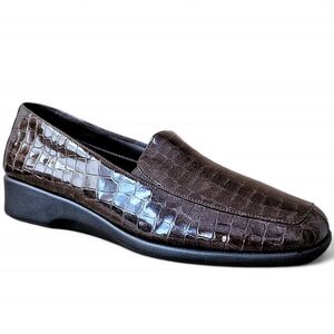 NWOB Comfort Plus By Predictions Wedge Loafers